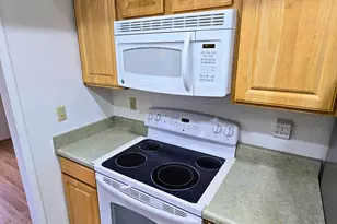 8434 E Brookside Ln, Tucson, AZ 85710 - Photo 9