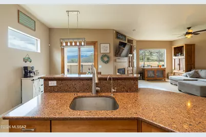 8861 E Windflower Drive, Tucson, AZ 85715 - Photo 9