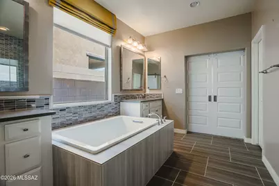 11100 N Delphinus Street, Oro Valley, AZ 85742 - Photo 23
