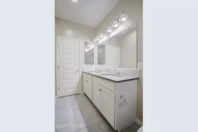 11100 N Delphinus Street, Oro Valley, AZ 85742 - Photo 35