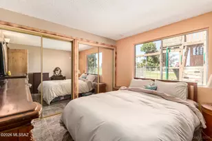 8933 E Pine Valley Dr, Tucson, AZ 85710 - Photo 17