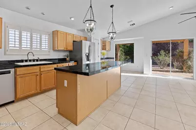 685 W Placita Vega Vista, Tucson, AZ 85737 - Photo 11