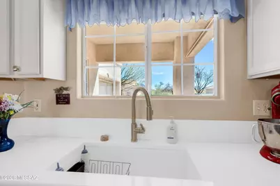 1472 W Cathedral Way, Tucson, AZ 85737 - Photo 11