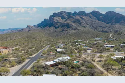 9151 N Riviera Drive, Oro Valley, AZ 85704 - Photo 3