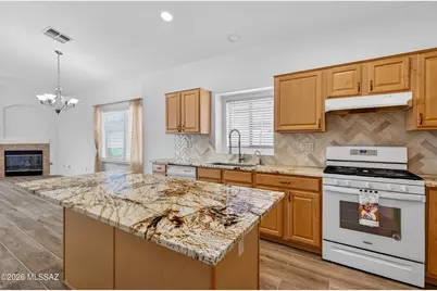 7463 N Bradstreet Drive, Tucson, AZ 85743 - Photo 11