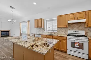 7463 N Bradstreet Dr, Tucson, AZ 85743 - Photo 11