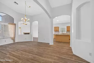 7463 N Bradstreet Dr, Tucson, AZ 85743 - Photo 5