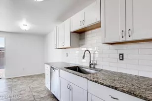 7261 S Teri Pl, Tucson, AZ 85756 - Photo 11