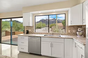 6801 N Green Mountain Pl, Tucson, AZ 85718 - Photo 11