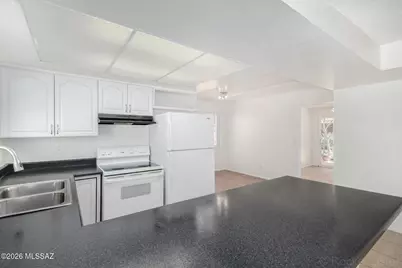 2351 S Thomas Drive, Tucson, AZ 85710 - Photo 15
