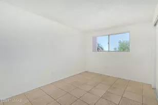 2351 S Thomas Dr, Tucson, AZ 85710 - Photo 23