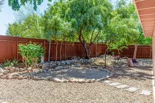 2351 S Thomas Dr, Tucson, AZ 85710 - Photo 35