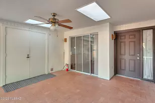 77 W Calle Del Lago, Green Valley, AZ 85614 - Photo 3