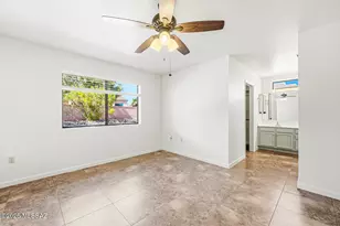 814 W Belltower Dr, Green Valley, AZ 85614 - Photo 21