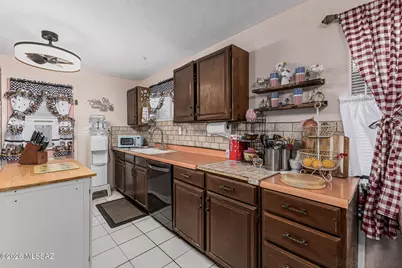 4036 E Santa Barbara Avenue, Tucson, AZ 85711 - Photo 15