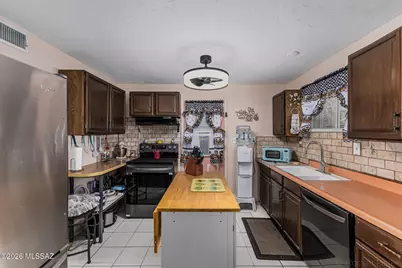 4036 E Santa Barbara Avenue, Tucson, AZ 85711 - Photo 17