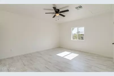 637 W Pelaar Drive, Tucson, AZ 85705 - Photo 15