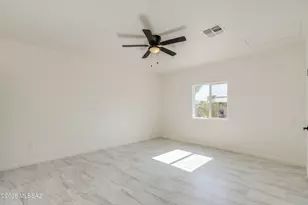 637 W Pelaar Dr, Tucson, AZ 85705 - Photo 15