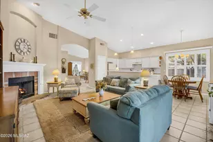 9074 N Safflower Ln, Tucson, AZ 85743 - Photo 15