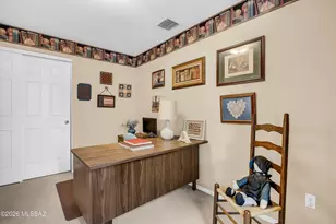 9074 N Safflower Ln, Tucson, AZ 85743 - Photo 11