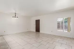 288 E Root Way, Tucson, AZ 85705 - Photo 9