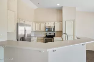 38230 S Elbow Bend Dr, Saddlebrooke, AZ 85739 - Photo 17