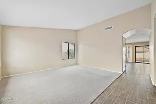 38230 S Elbow Bend Dr, Saddlebrooke, AZ 85739 - Photo 9