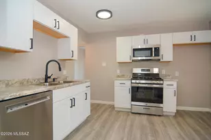 1933 E Granito Vista, Tucson, AZ 85713 - Photo 9