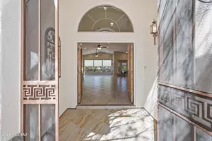 2860 S Greenside Pl, Green Valley, AZ 85614 - Photo 11