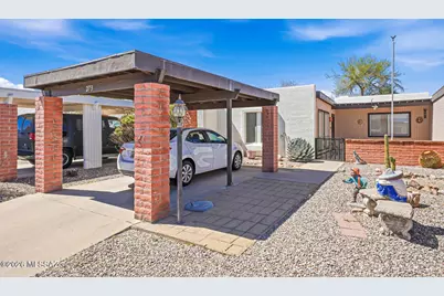 273 N Paseo De Los Conquistadores, Green Valley, AZ 85614 - Photo 1