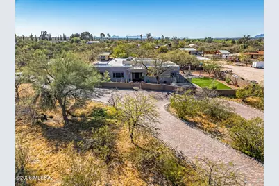 11567 E Speedway Boulevard, Tucson, AZ 85748 - Photo 1