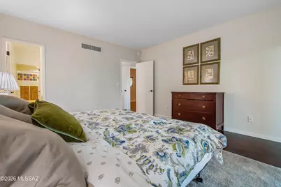 6441 N Foothills Drive, Tucson, AZ 85718 - Photo 17