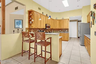 9807 N Ridge Shadow Place, Oro Valley, AZ 85704 - Photo 17