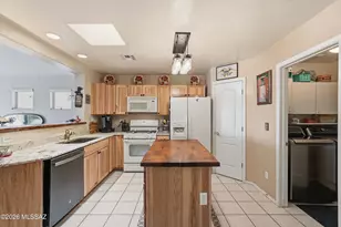 501 W Rio Teras, Green Valley, AZ 85614 - Photo 11