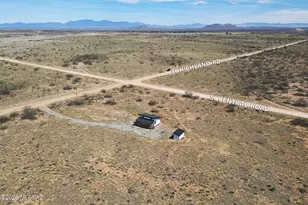 206 E Highland Rd, Pearce, AZ 85625 - Photo 27