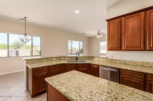 1218 W Cordia Pl, Oro Valley, AZ 85755 - Photo 13