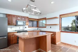 4240 N Summer Set Dr, Tucson, AZ 85750 - Photo 9