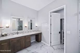 10053 N Alder Spring Dr, Tucson, AZ 85737 - Photo 17