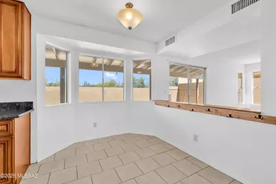 8179 N Streamside Avenue, Tucson, AZ 85741 - Photo 13