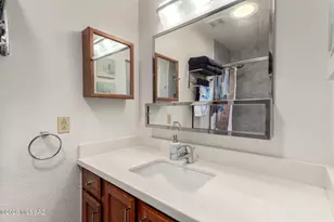 10054 E Bryonwood Ln, Tucson, AZ 85730 - Photo 15