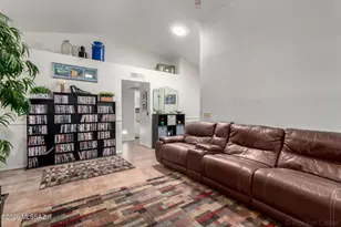10054 E Bryonwood Ln, Tucson, AZ 85730 - Photo 13
