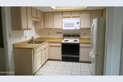 352 E Paseo Verde, Green Valley, AZ 85614 - Photo 7