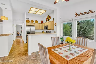 13467 N Tom Ryans Way, Oro Valley, AZ 85755 - Photo 11