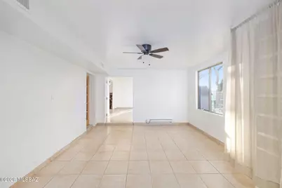 8201 E Lynch Place, Tucson, AZ 85710 - Photo 17