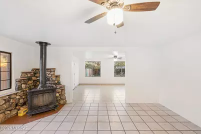 8201 E Lynch Place, Tucson, AZ 85710 - Photo 5