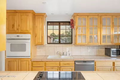 8201 E Lynch Place, Tucson, AZ 85710 - Photo 7