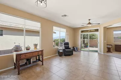 461 W Astruc Drive, Green Valley, AZ 85614 - Photo 5