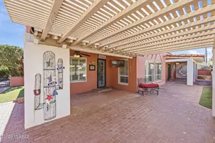 1121 N Abrego Dr, Green Valley, AZ 85614 - Photo 45