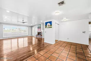 1121 N Abrego Dr, Green Valley, AZ 85614 - Photo 9