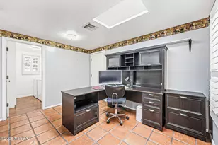 1121 N Abrego Dr, Green Valley, AZ 85614 - Photo 23